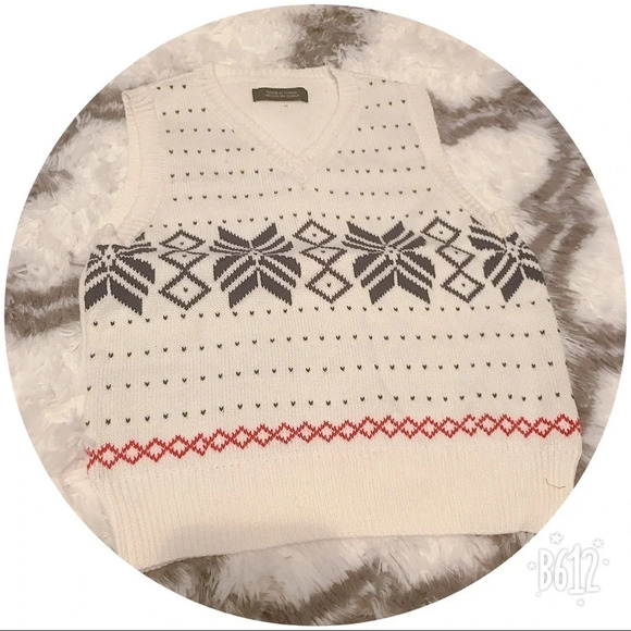 ⭐️Adorable little boys 3 piece outfit ⭐️
BIN#7 - Picture 3 of 5